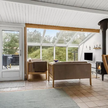 Beautiful In With Sauna Vakantiehuis
